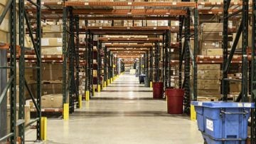 互联照明。 无缝物流。